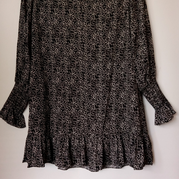 Floral Print Mini-Dress sz Medium Elastic Cuffs Ruffled Black/White J. ING NWT - Picture 8 of 10